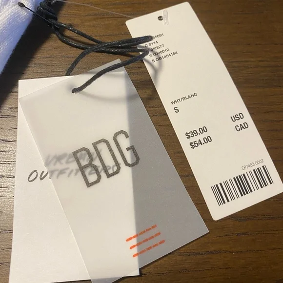 NWT Urban Outfitters Halter Crop Knit Tank - Picture 7 of 7